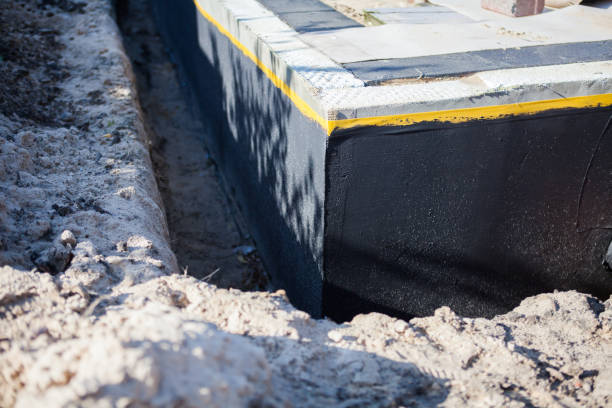Professional Vapor Barrier Installation technician working in Rockwood, VA